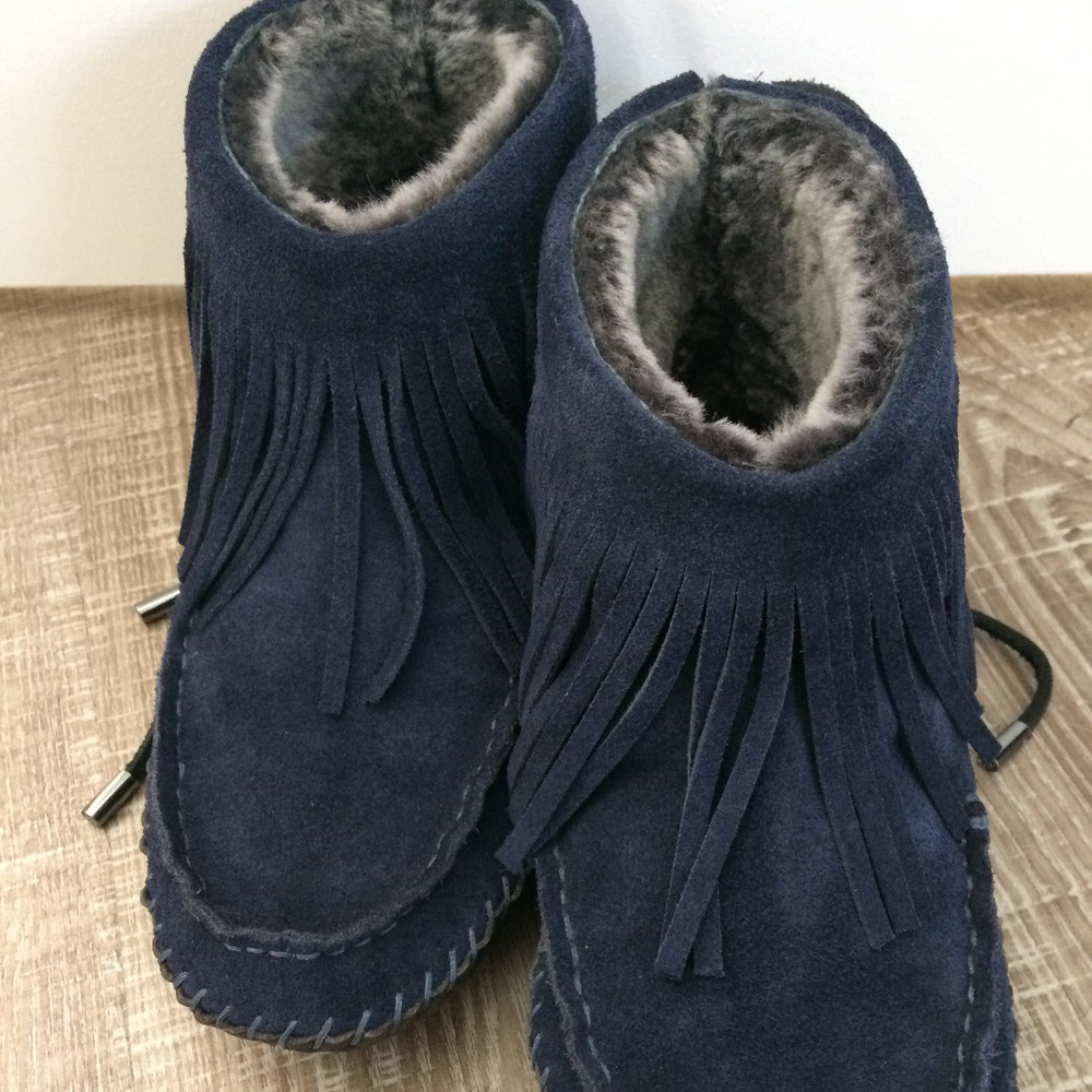 NWOT Collins Shearling-lined Fringed Suede Boots